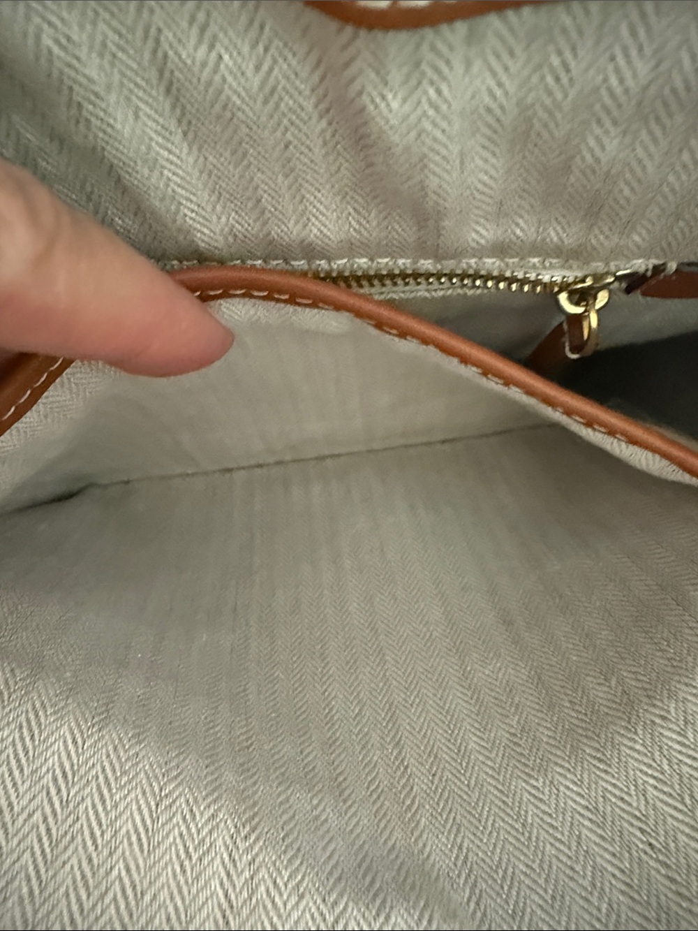 TORY BURCH Miller Metal Slouchy Hobo Bag in Dust Bag - Picture 9 of 12